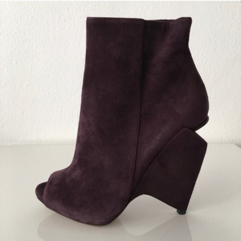 Nicholas Kirkwood architectural chunky cut out heel stacked wedge pee toe bootie